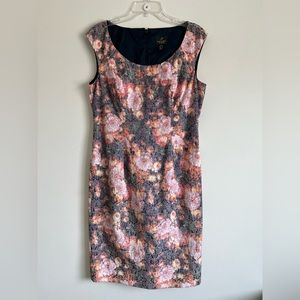ADRIANNA PAPELL. Floral Short Sleeve Dress. Size 12.